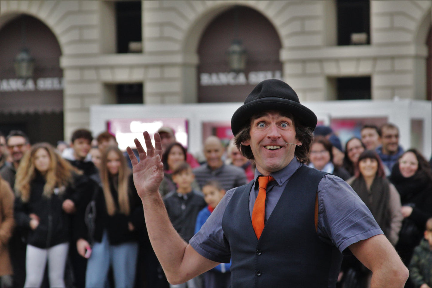 Tumbler Juggling Manipulation Hat