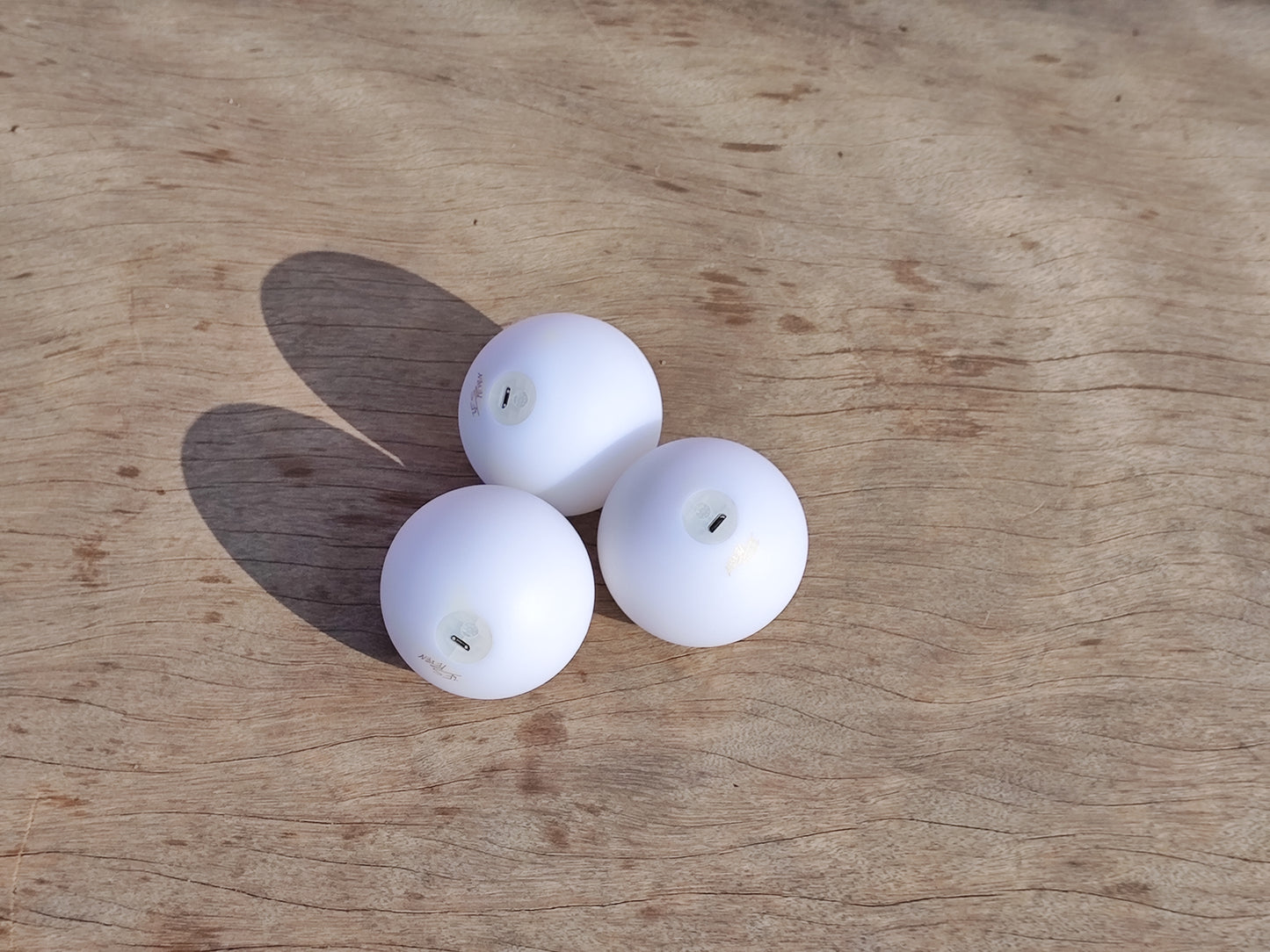 Svítící míčky Wes Peden