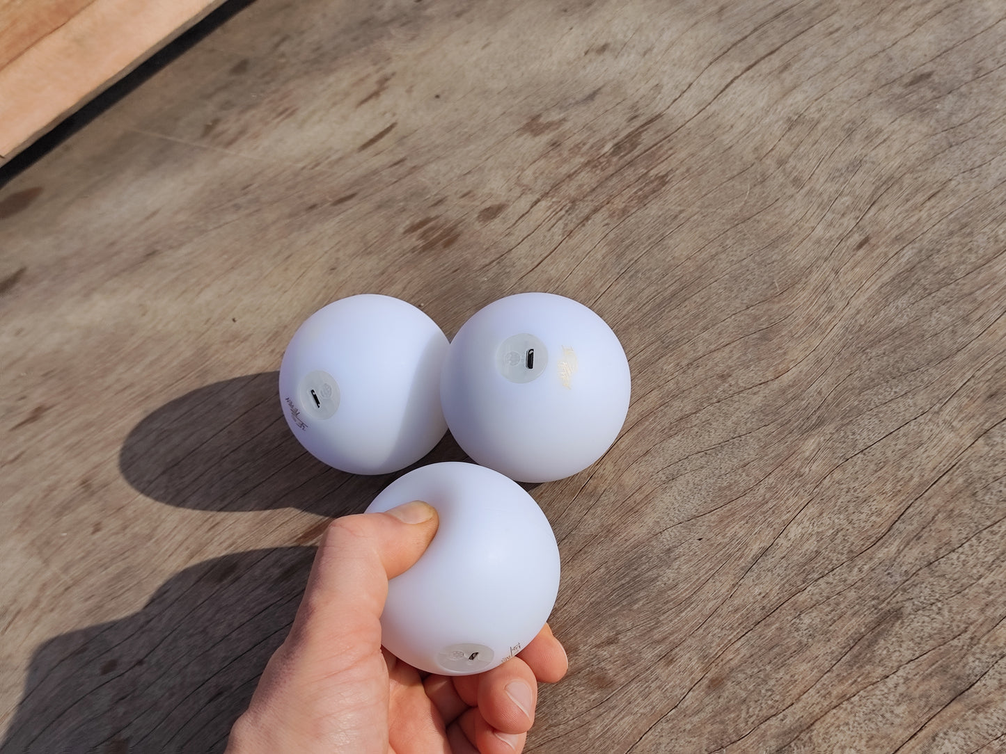 Svítící míčky Wes Peden