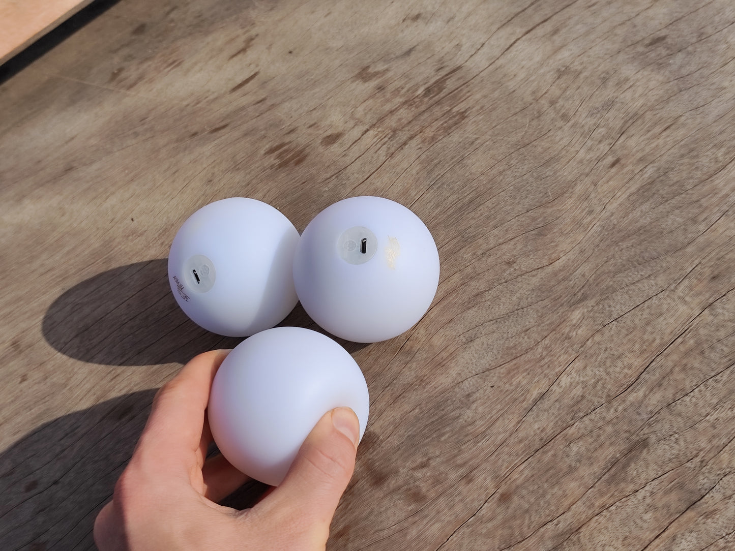 Svítící míčky Wes Peden