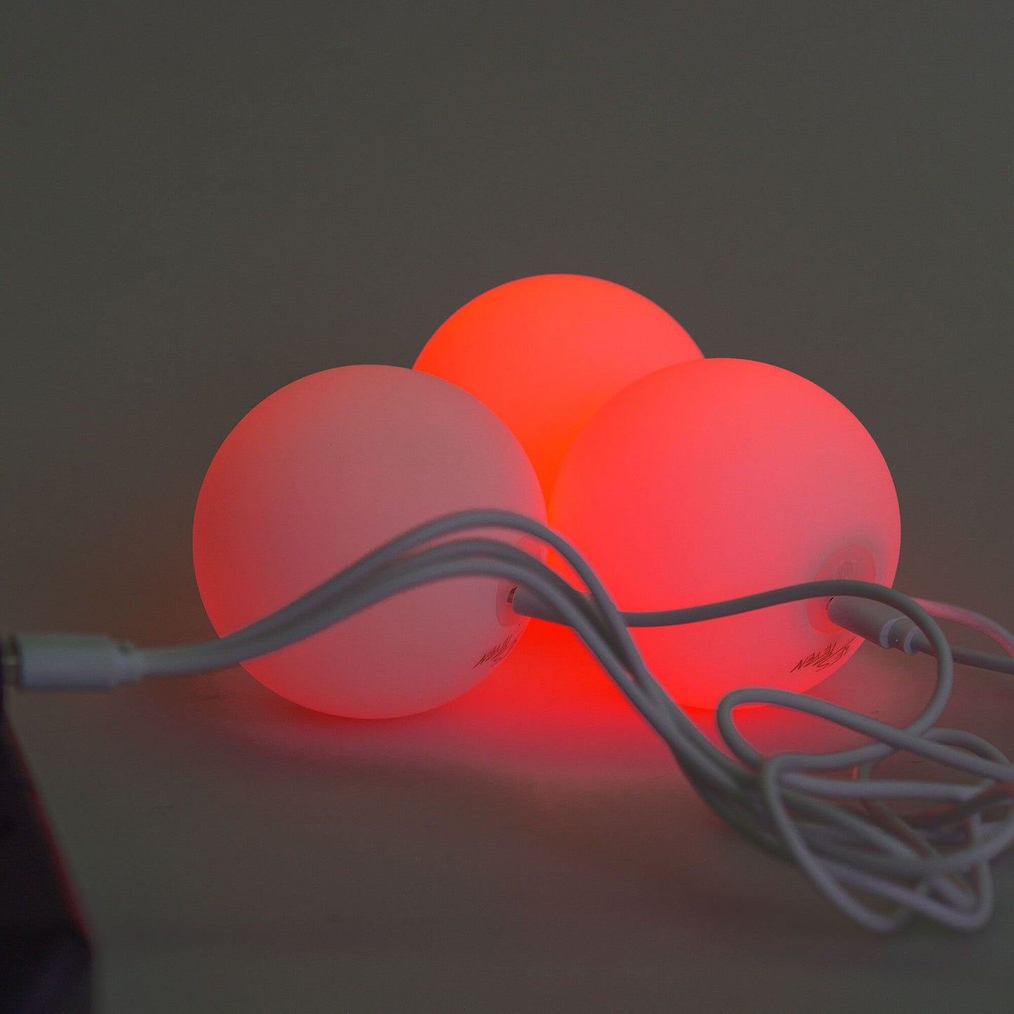 Svítící míčky Wes Peden