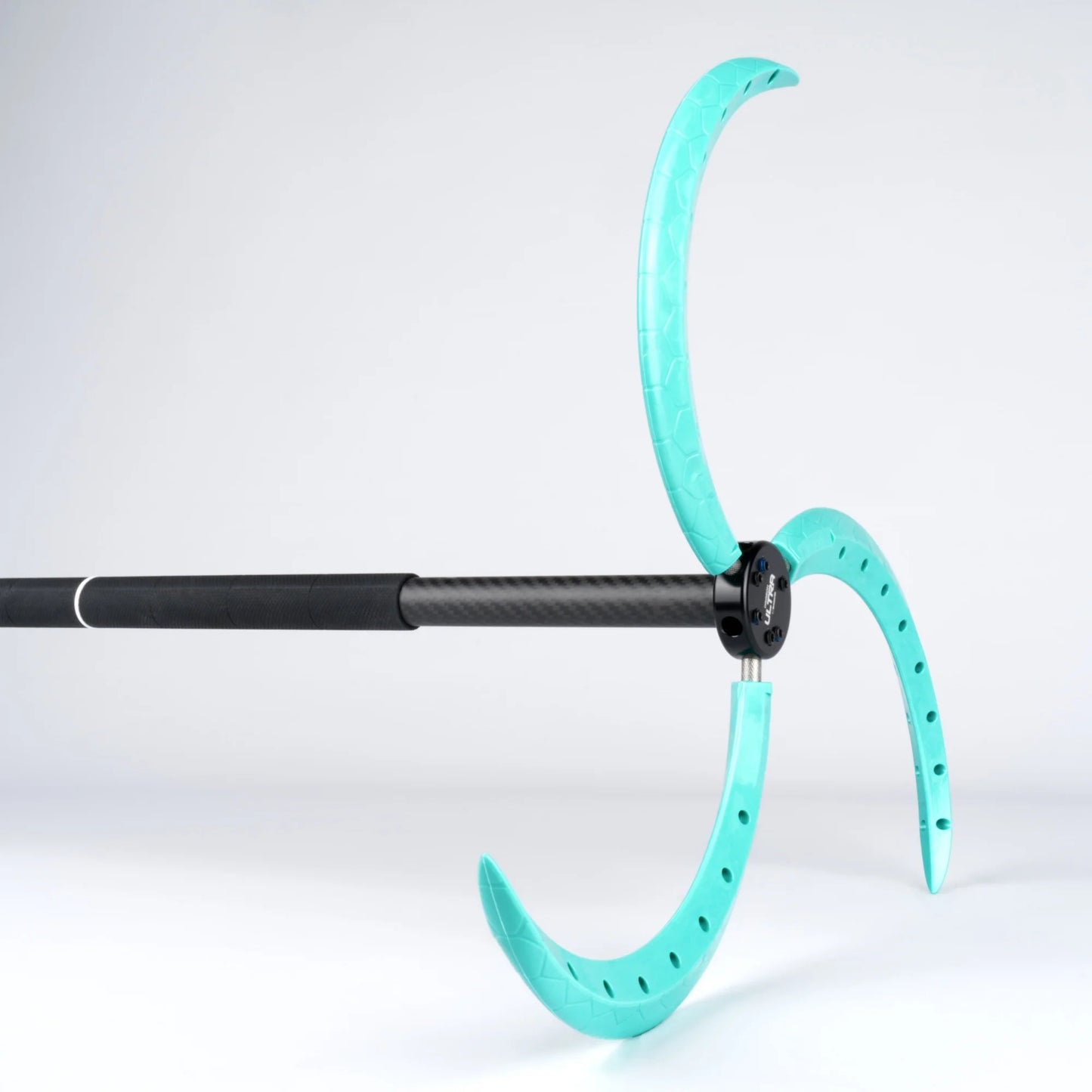 Dragon staff claw spikes